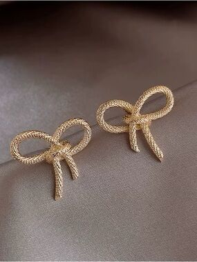 *** High Quality Gold Bow Knot Stud Earrings - Elegant Women Accessories